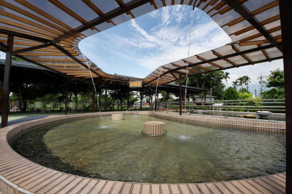 โรงแรมสปริง เฟาน์เทน เจียวซี ภายนอก รูปภาพ